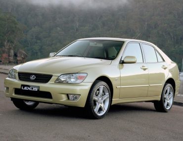Lexus IS I