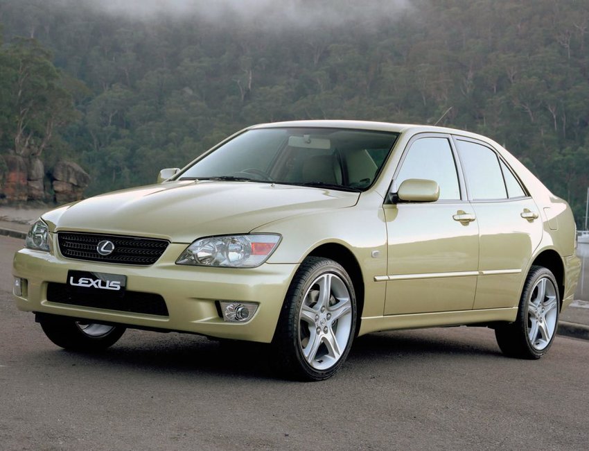 Lexus IS I