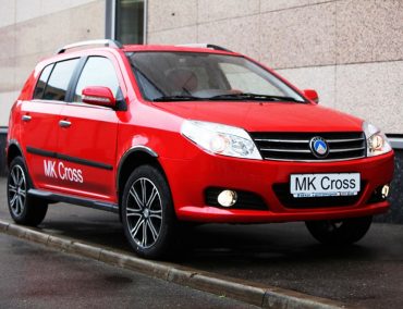 Geely MK Cross